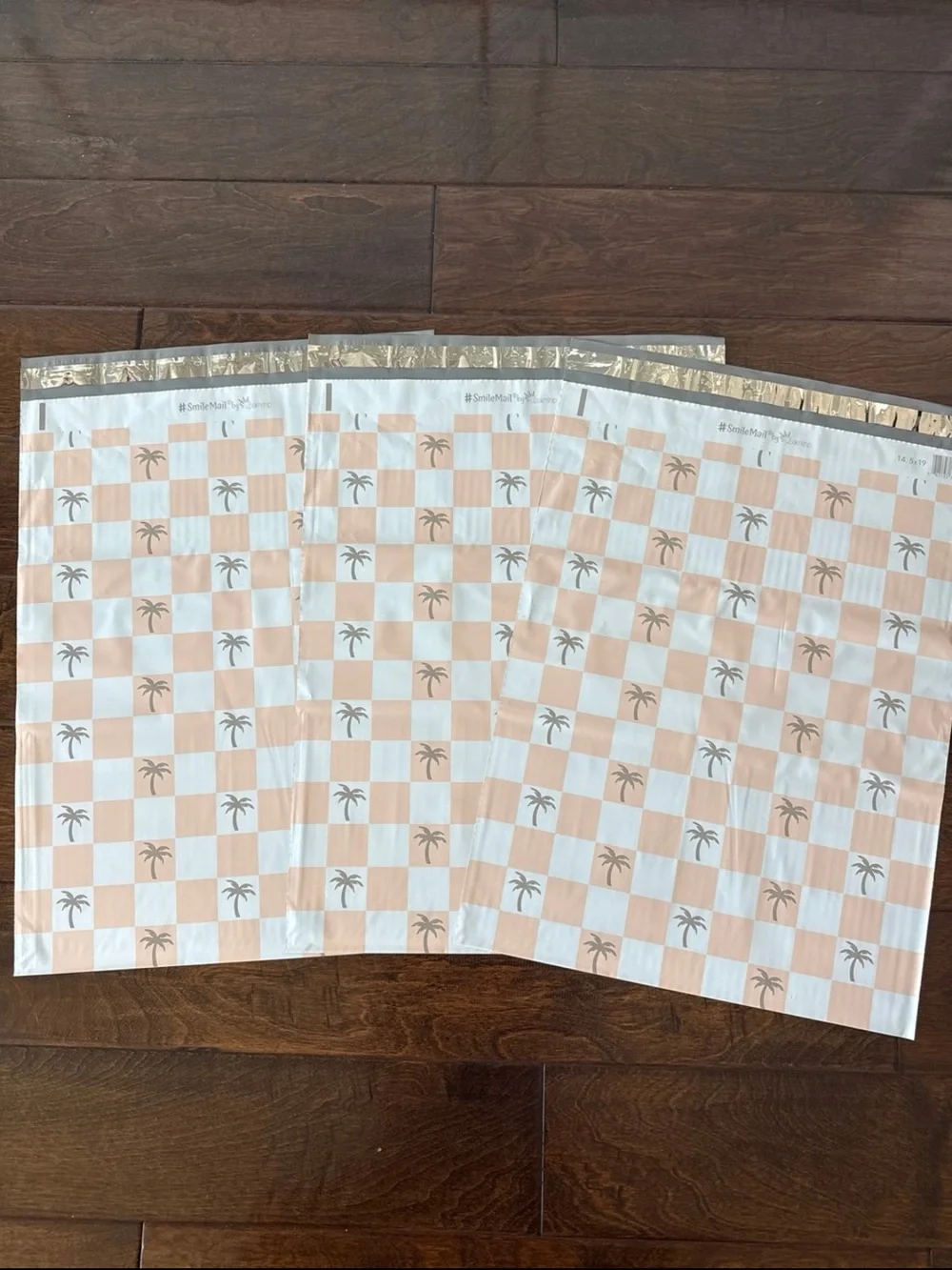 20 Pack - 14.5x19” XL Palm Tree 🌴 Check Poly Mailers